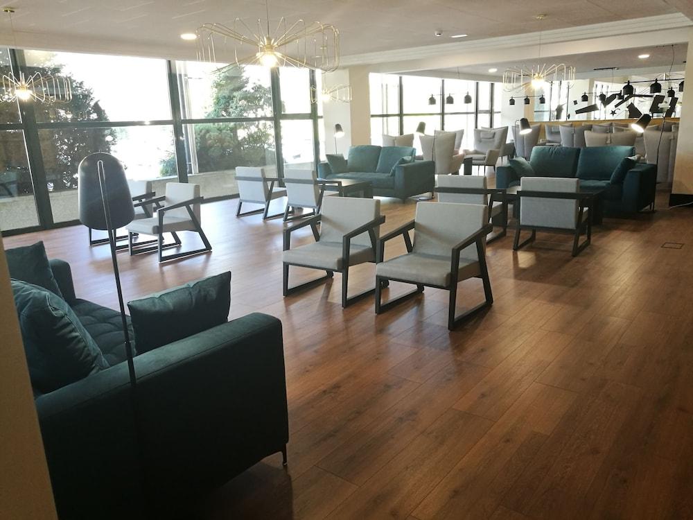 Oca Puerta Del Camino Hotel سانتياغو دي كومبوستيلا المظهر الخارجي الصورة